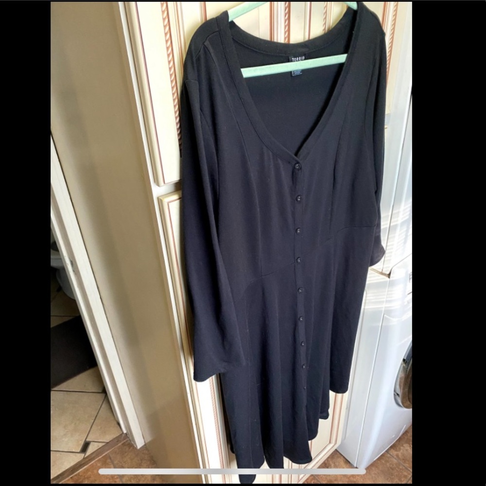 TORRID 3 Women’s Plus Size 3x Button Up Black Dress